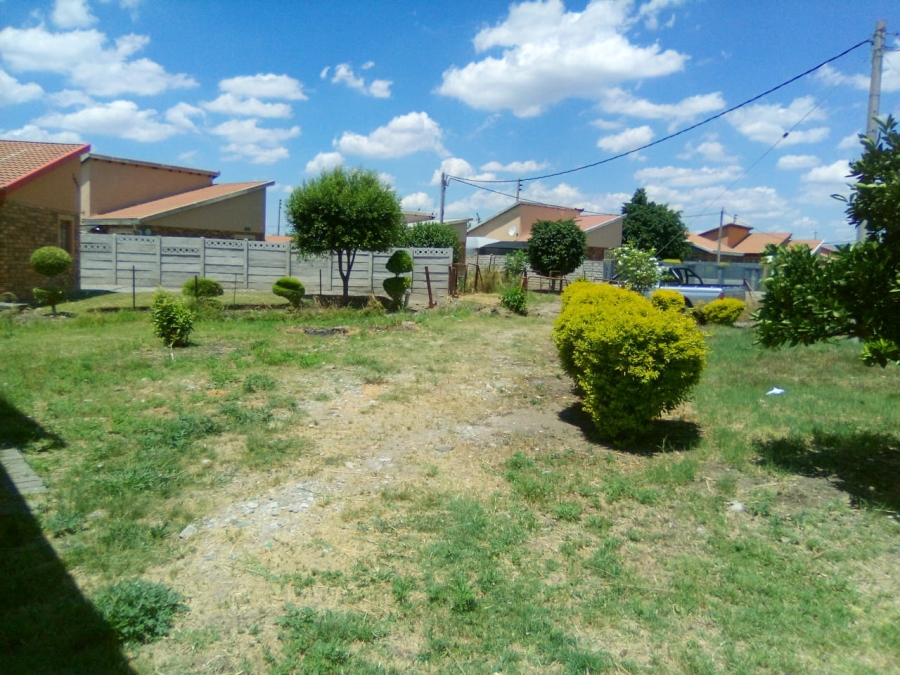 2 Bedroom Property for Sale in Seraleng North West